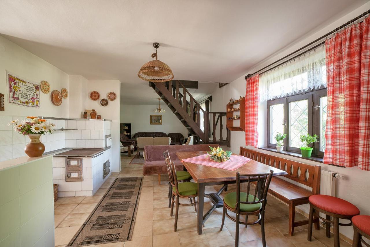 Prazdninovy Dom Eliska*** Villa Rajecka Lesna ภายนอก รูปภาพ