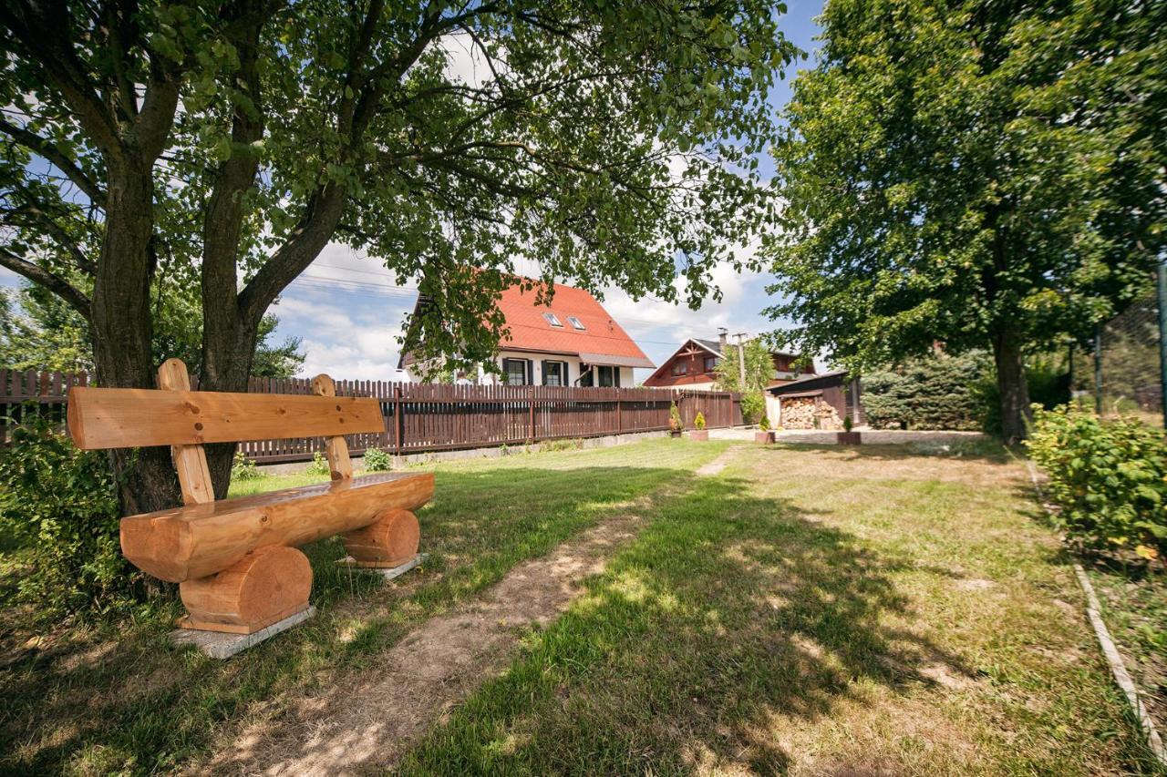 Prazdninovy Dom Eliska*** Villa Rajecka Lesna ภายนอก รูปภาพ